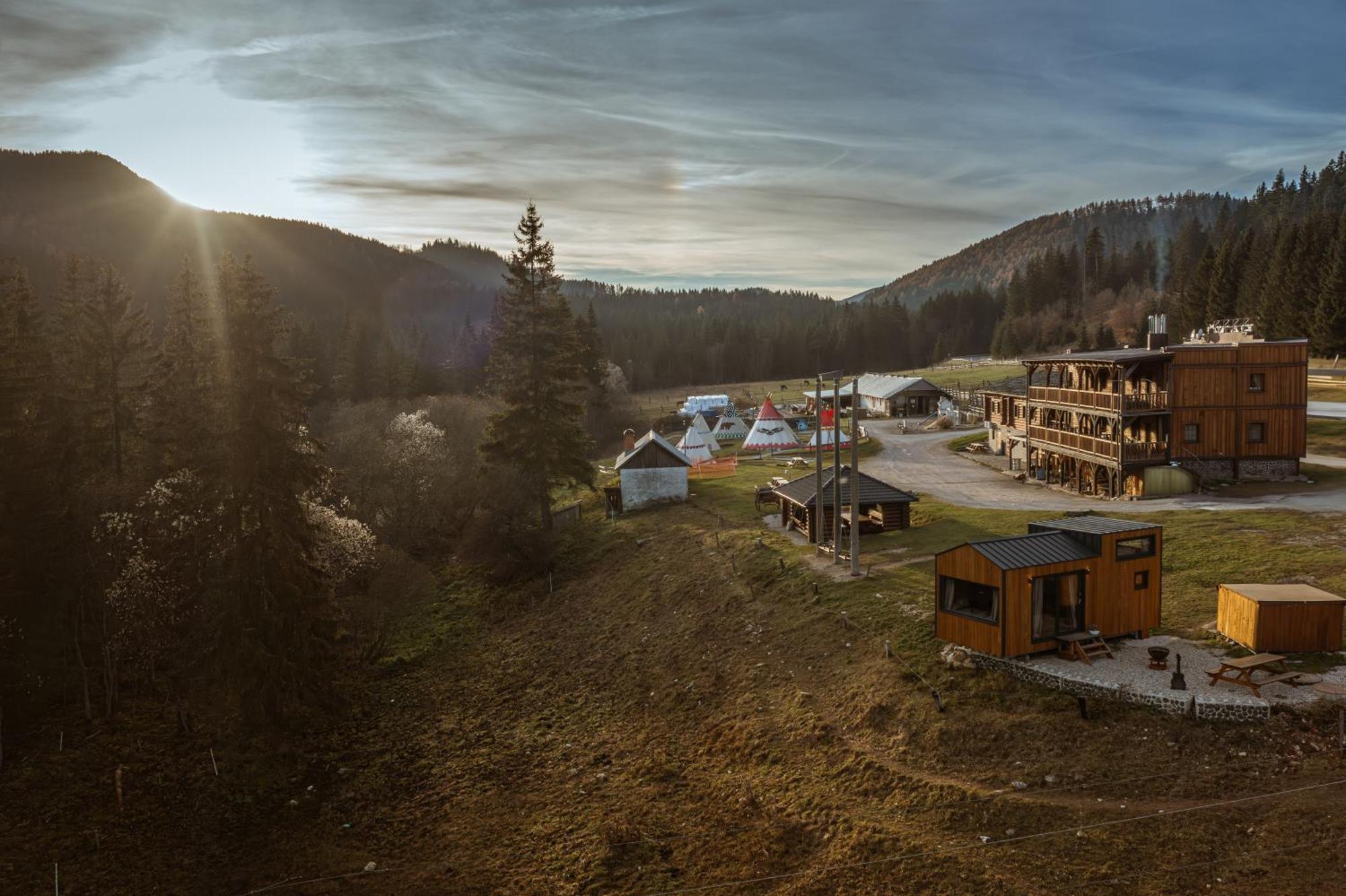Ranc Pod Ostrou Skalou Guest House Stratená Екстериор снимка