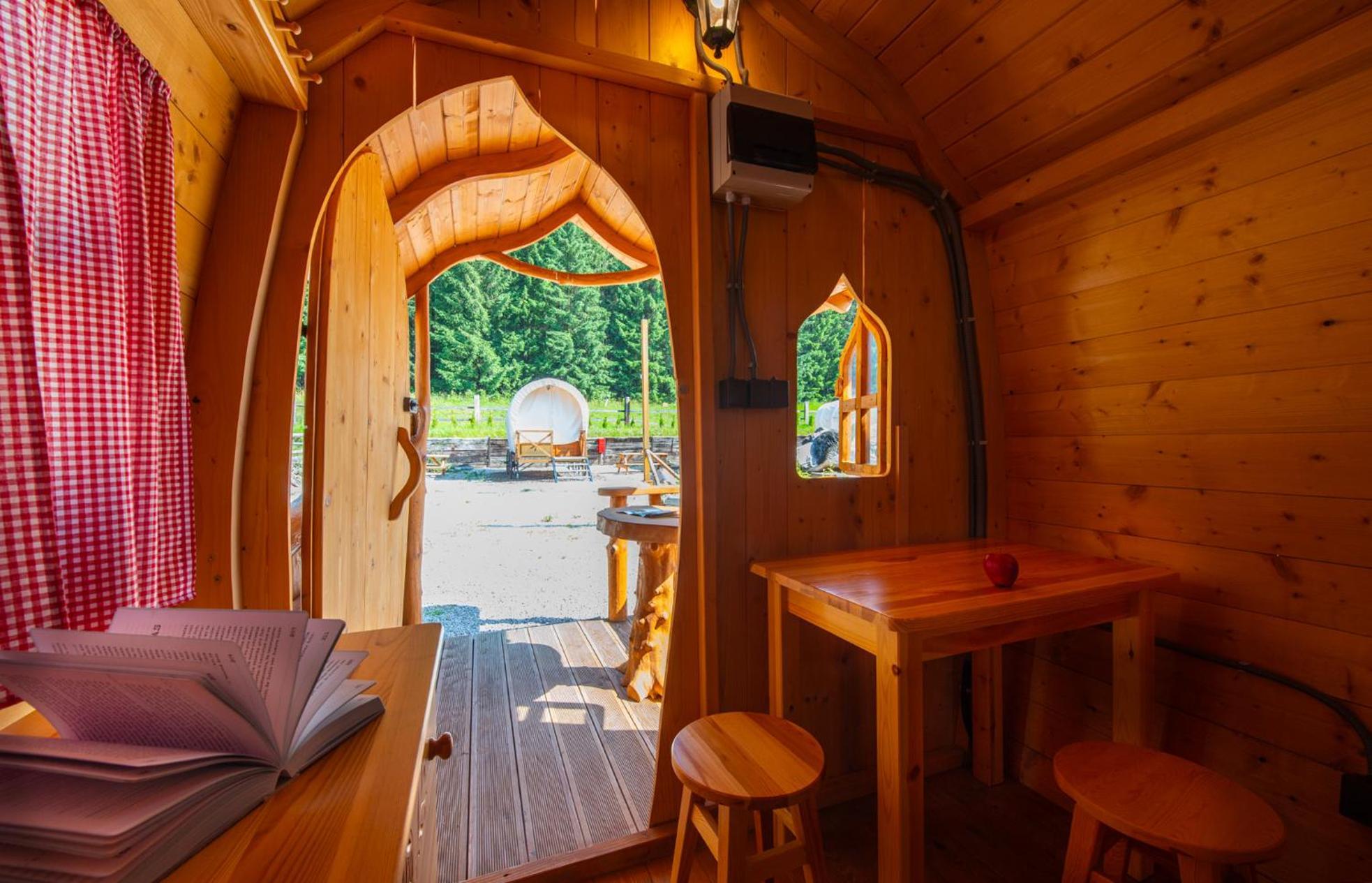 Ranc Pod Ostrou Skalou Guest House Stratená Екстериор снимка