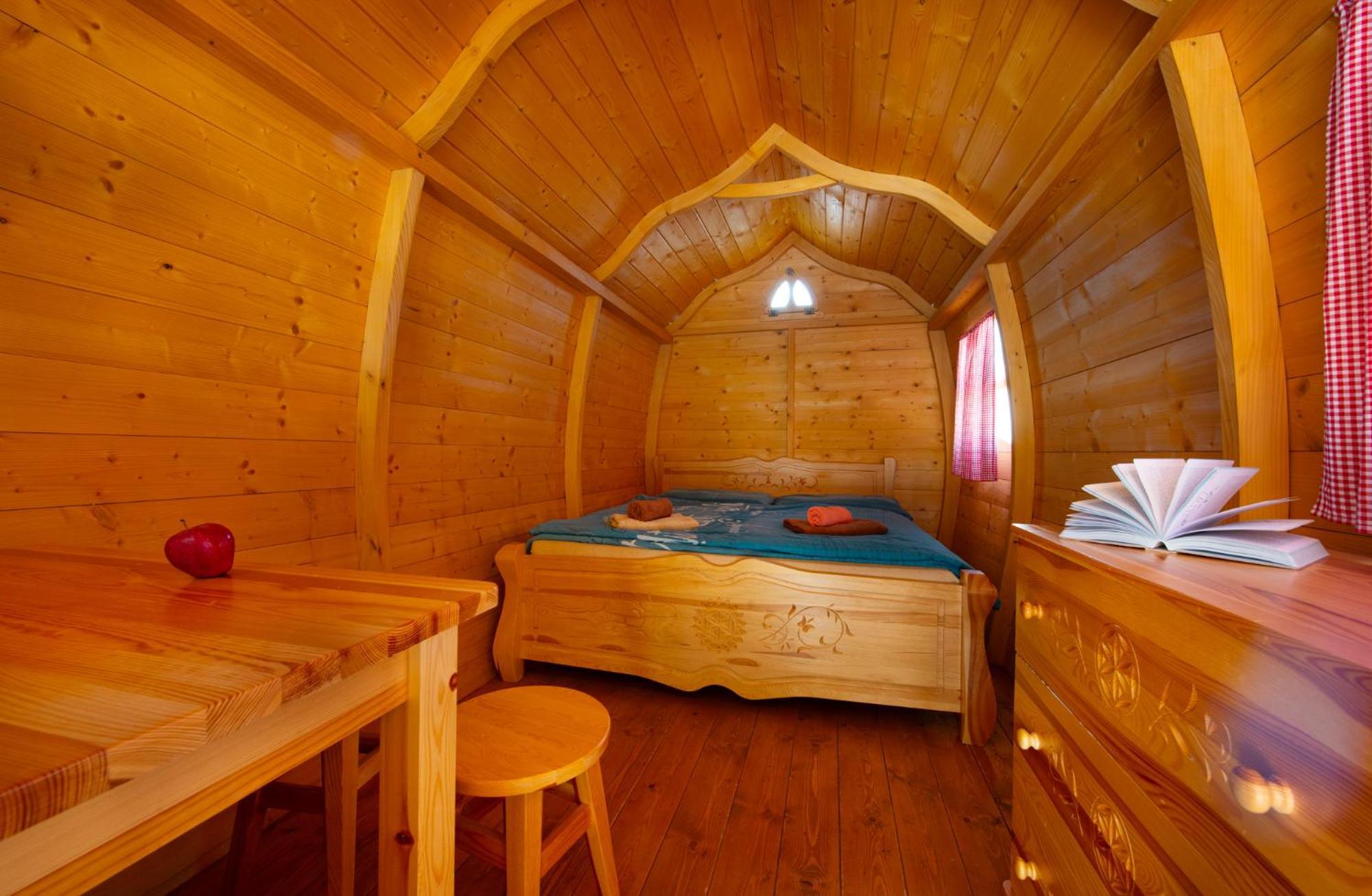 Ranc Pod Ostrou Skalou Guest House Stratená Екстериор снимка